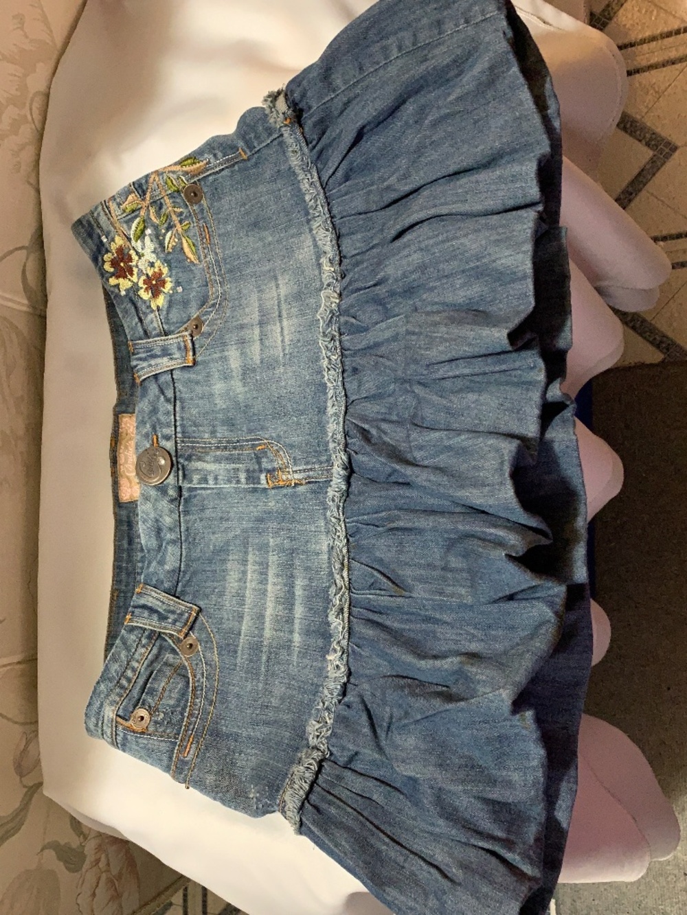 Vintage Candie's Embroidered Denim Mini Skirt with Ruffled Hem - Size 13